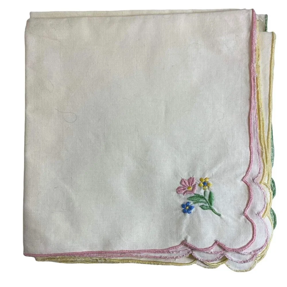 #4563 VTG Emboidered dinner napkins 14x14